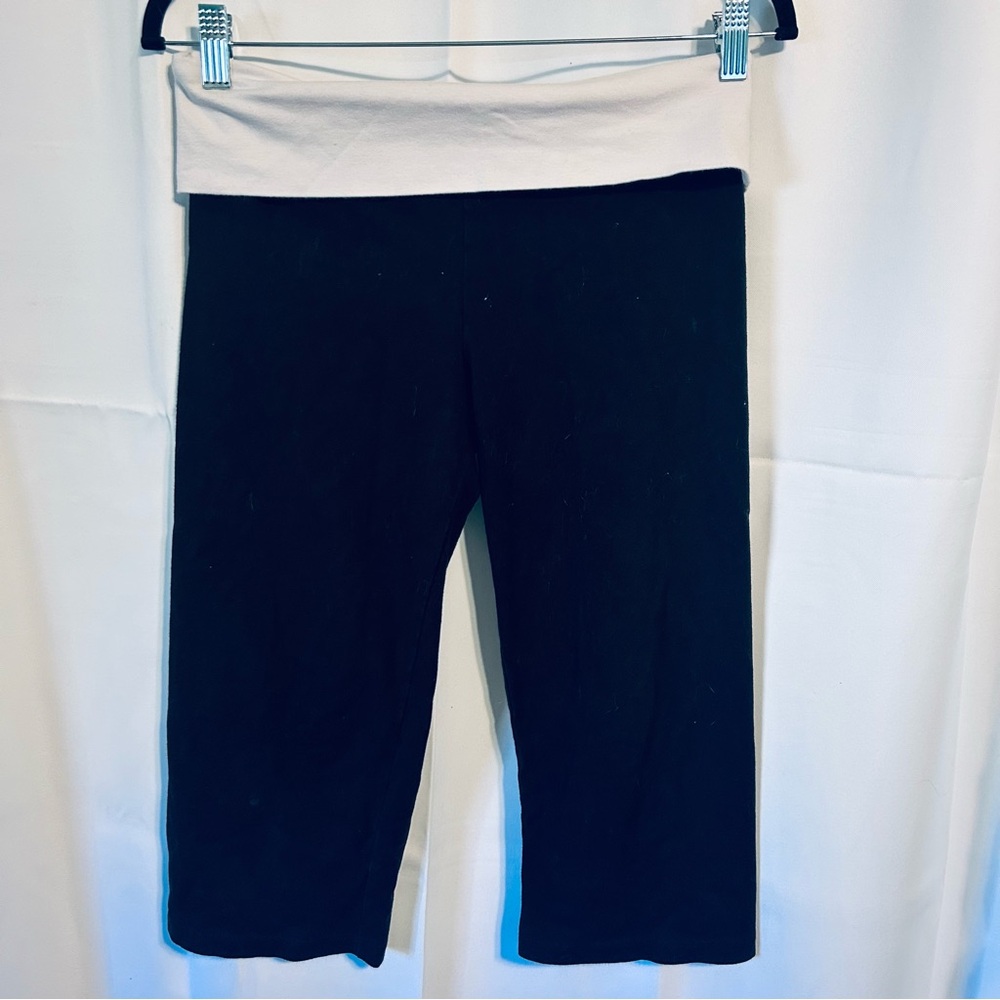 2014 Victoria’s Secret Foldover Waistband Sequin Wings Capri Leggings- Medium